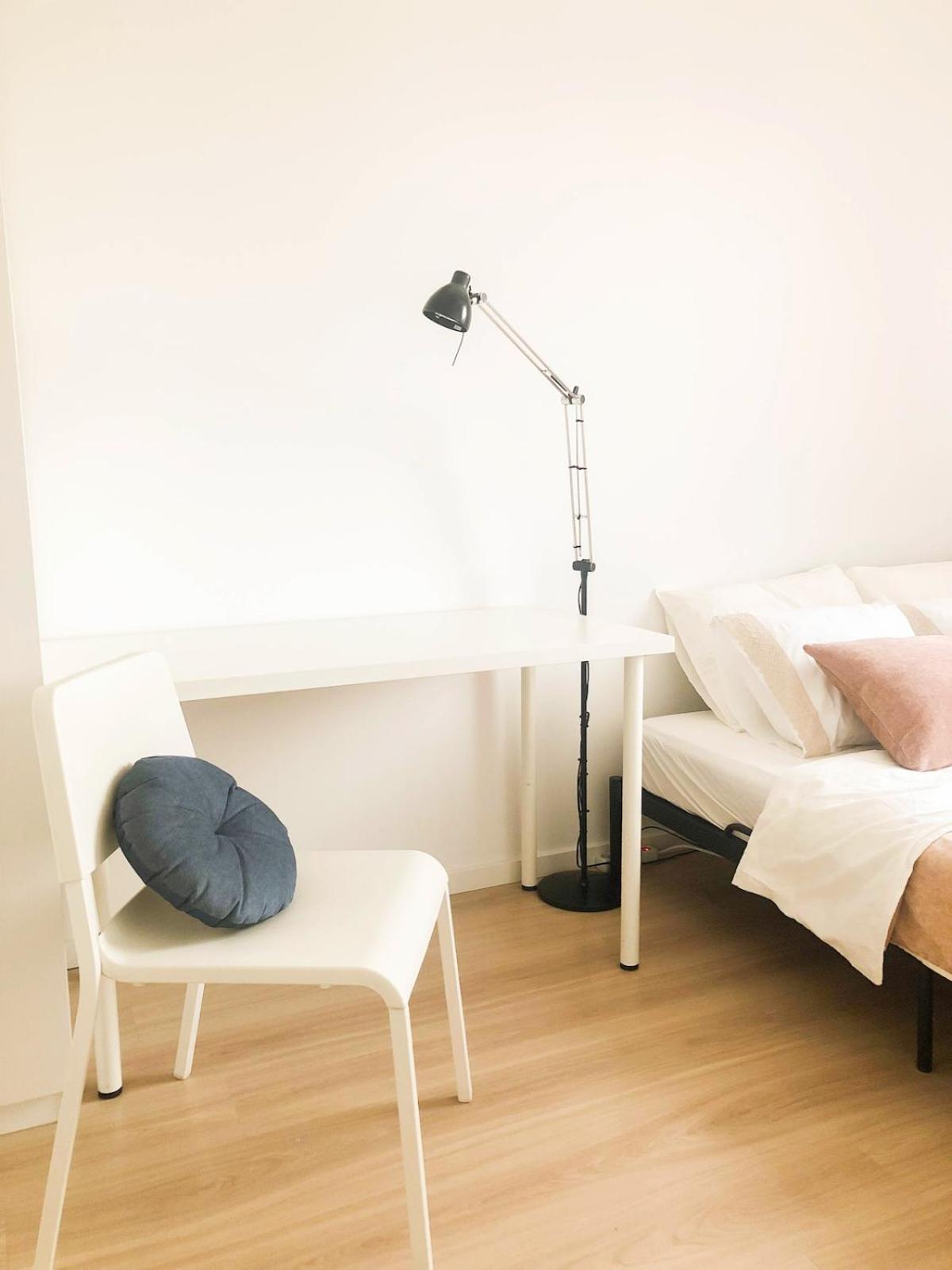 Sunny In Cracow Apartment *